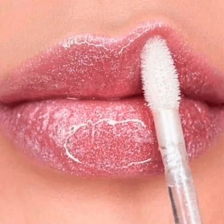 Apple Gloss Lipstick Moisturizing Mirror Effect with Shine and Illuminating Particles – Max Love Color 14 – 5ml